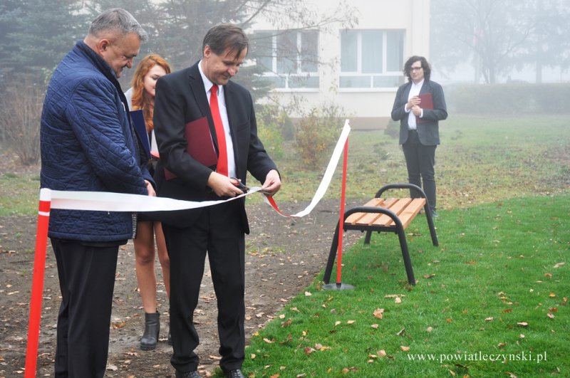 Otwarte Strefy Aktywności przy szkołach Powiatu Łęczyńskiego oficjalnie zostały otwarte